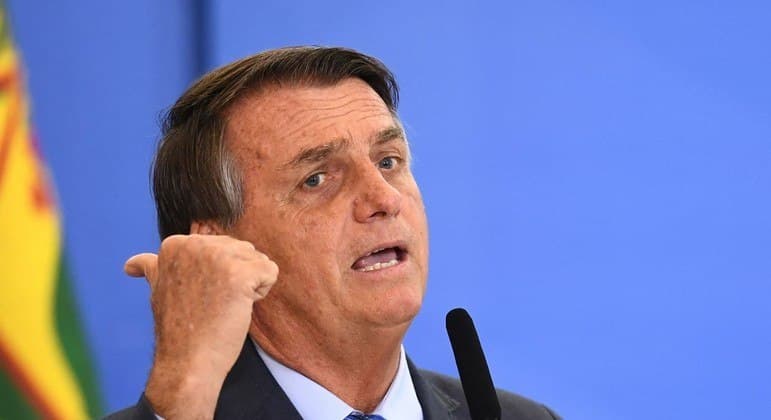 Bolsonaro diz que vai regulamentar dívidas do Fies nesta semana