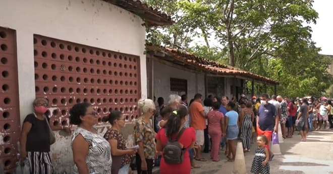 Pacientes sofrem para tentar marcar exames