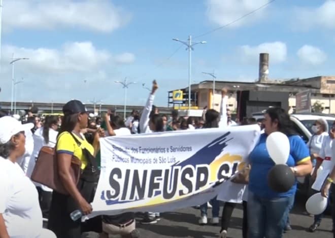 Enfermeiros fazem protesto contra a liminar que suspende aumento do Piso