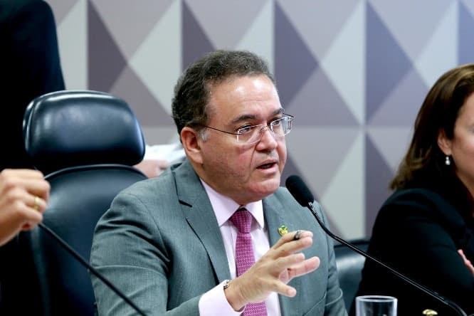 Roberto Rocha reforça compromisso de ponte em Bacabal