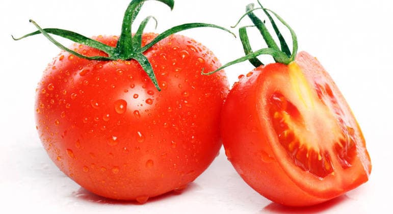 Futuro do tratamento contra o câncer pode estar no tomate e na batata