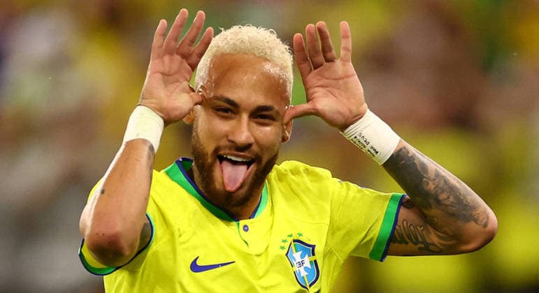 Com sete gols em Copas, Neymar iguala marca de Careca