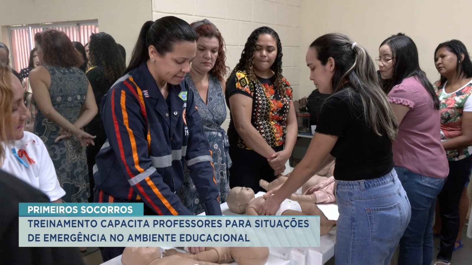 Professores recebem treinamento para situações de emergência no ambiente educacional