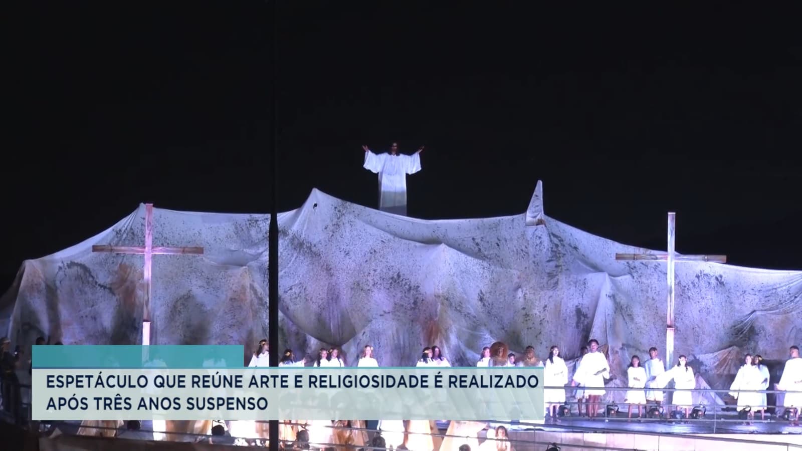 Via Sacra: espetáculo reúne milhares de pessoas no Anjo da Guarda após 3 anos suspenso