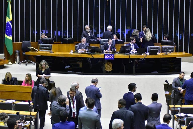 Projeto que prevê validade indeterminada para laudo de autismo