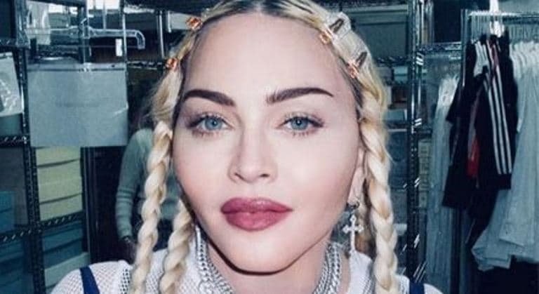 Madonna foi encontrada desacordada e precisou ser reanimada
