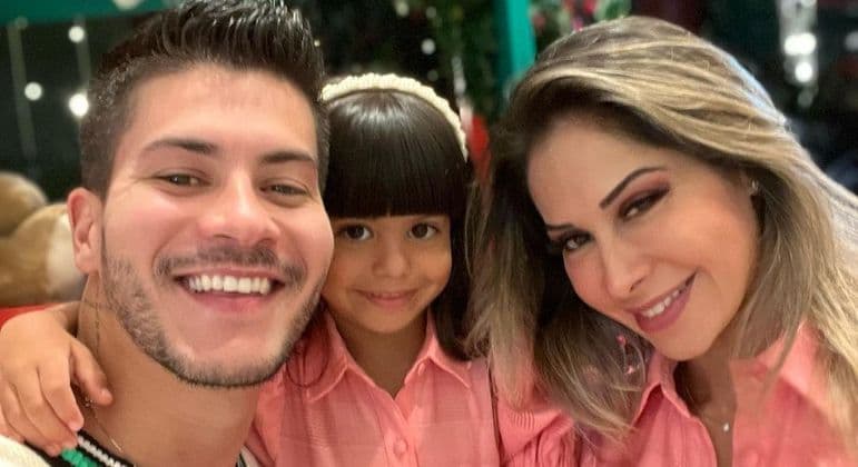 Maíra Cardi pode ser punida por não avisar Arthur Aguiar sobre hospitalização da filha