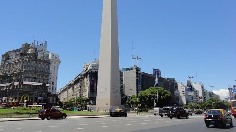 Não é só na Argentina! Sete países onde o real é uma moeda forte