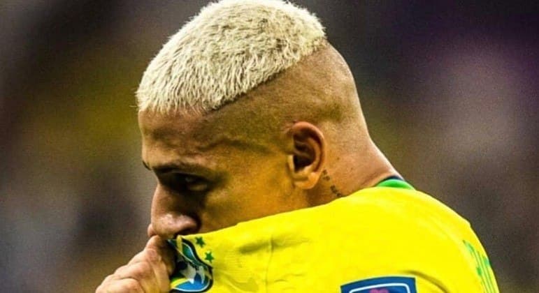 Richarlison assume estar abalado e vai buscar psicólogo
