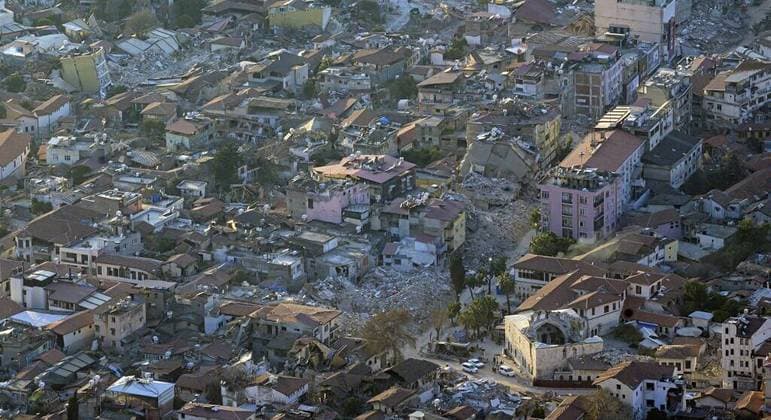Seis mortos em novo terremoto que atingiu o sul da Turquia