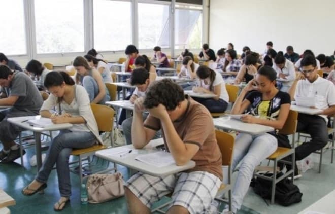 "Pé-de-Meia": MEC publica portarias com regras da poupança destinada a estudantes