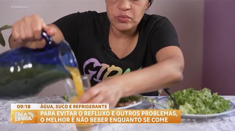 Estudo alerta sobre consumo de líquidos durante as refeições