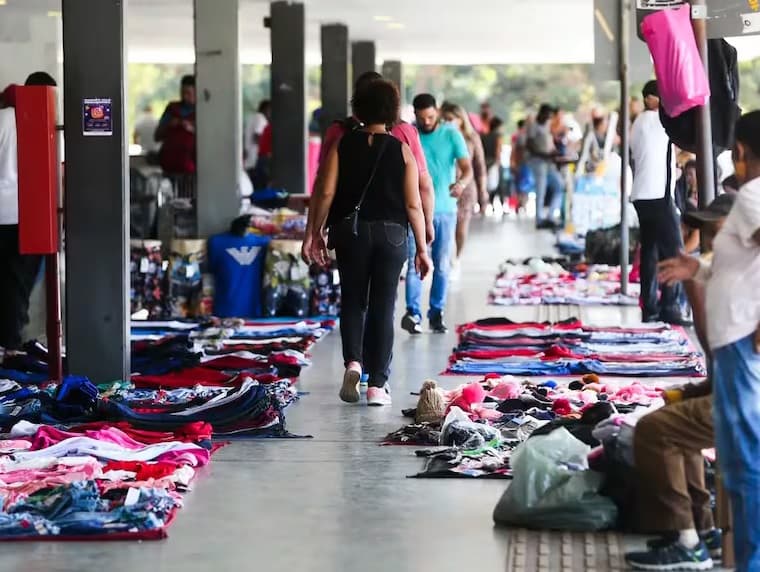3 em cada 10 brasileiros fazem ‘bicos’ para complementar renda