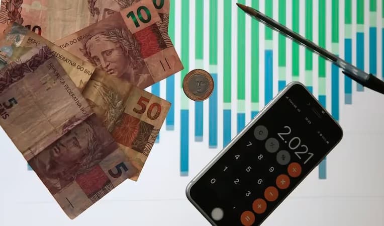 Economia brasileira cresce 1,4% no segundo trimestre, puxada por alta da indústria