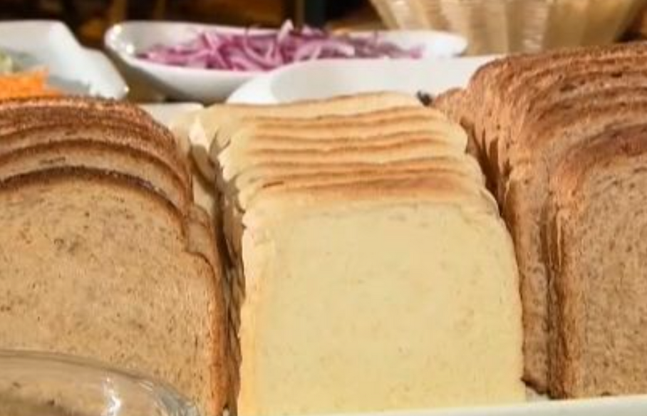 Comer duas fatias de pão de forma pode fazer você ser reprovado no teste de bafômetro