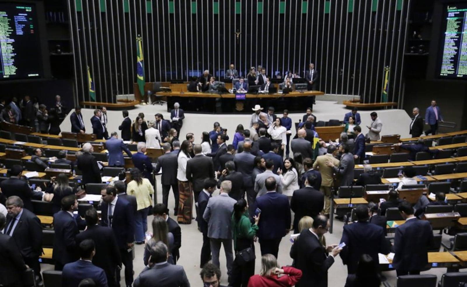 Reunião de líderes define hoje rumo da articulação de projeto da anistia na Câmara