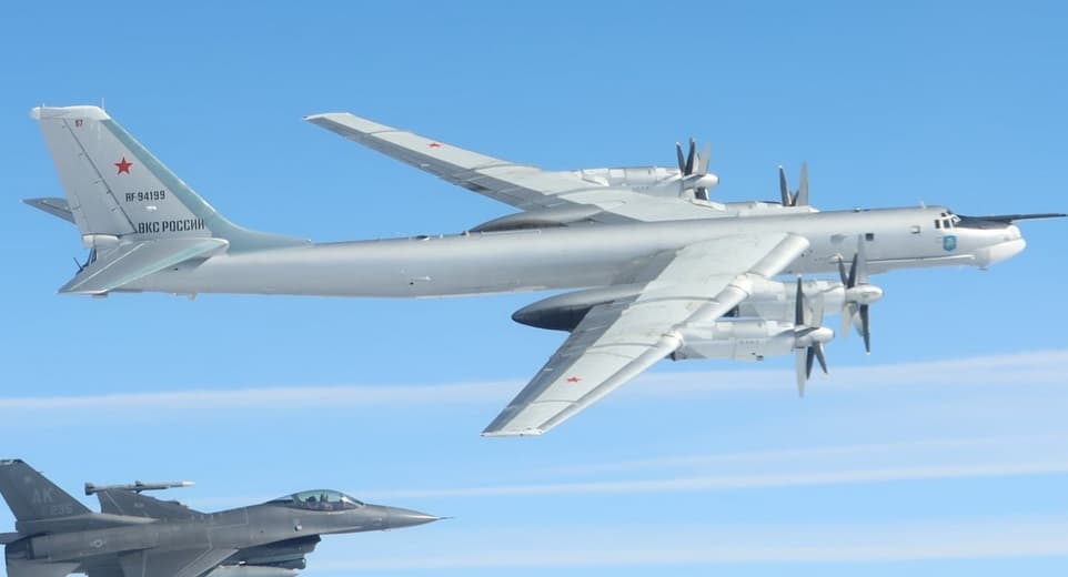 Veja o que se sabe sobre o avião espião russo interceptado por caças dos EUA