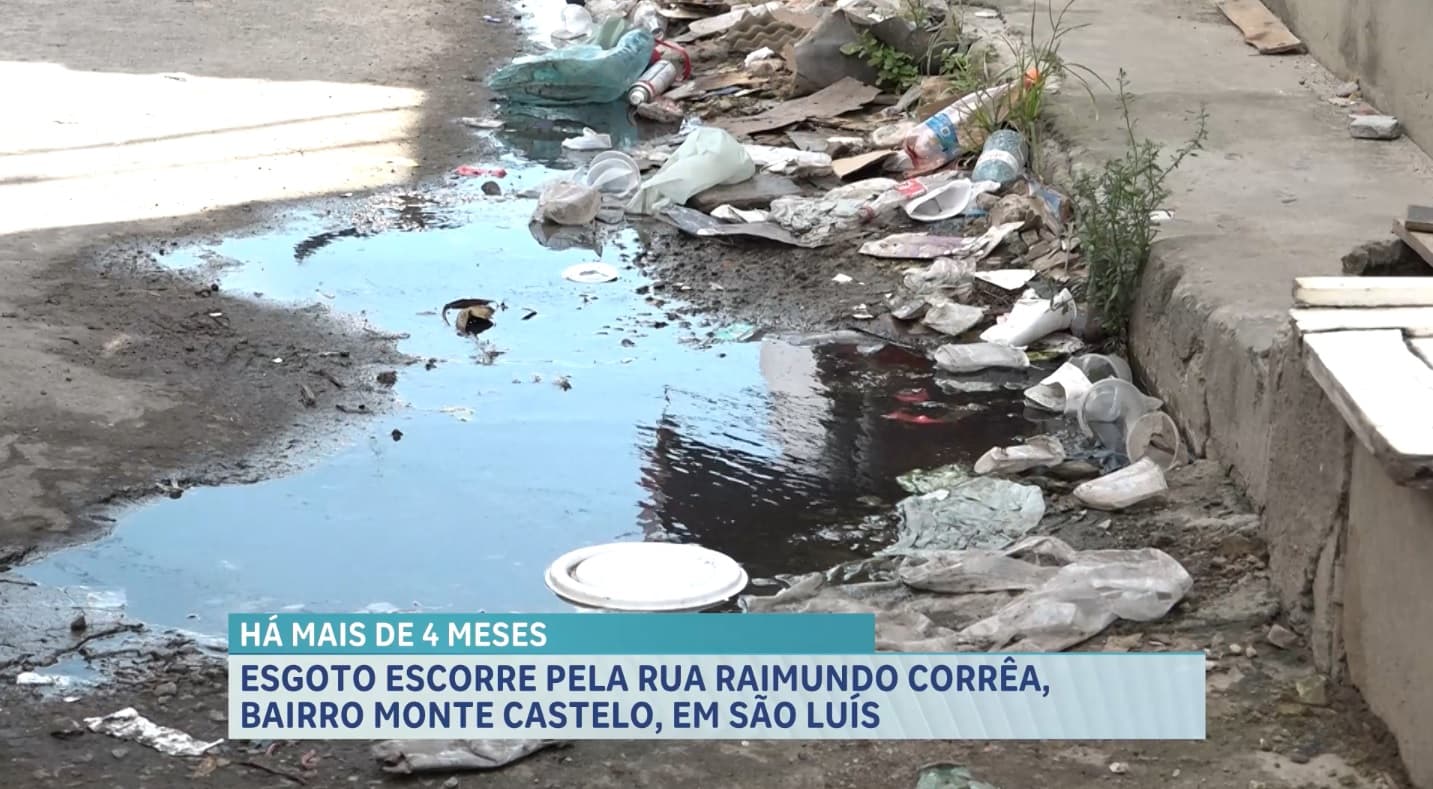 Moradores reclamam de esgoto a céu aberto na Rua Raimundo Corrêa, Monte Castelo