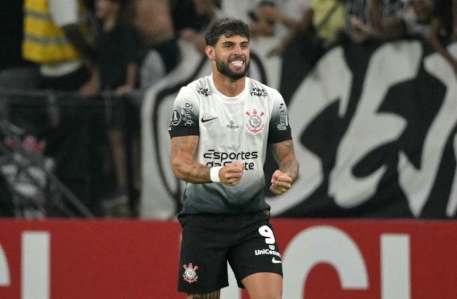 Yuri Alberto brilha no final, Corinthians supera sufoco e avança na pré-Libertadores