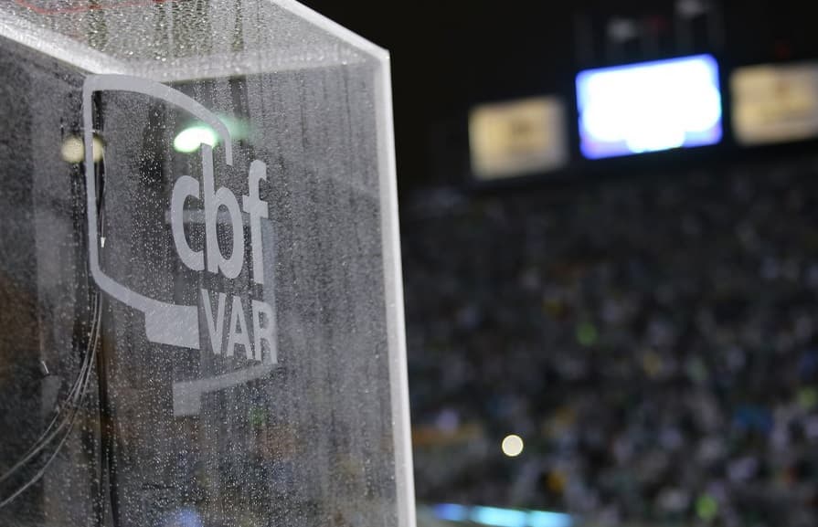 Rodada do Brasileirão é marcada por lances polêmicos de arbitragem; confira