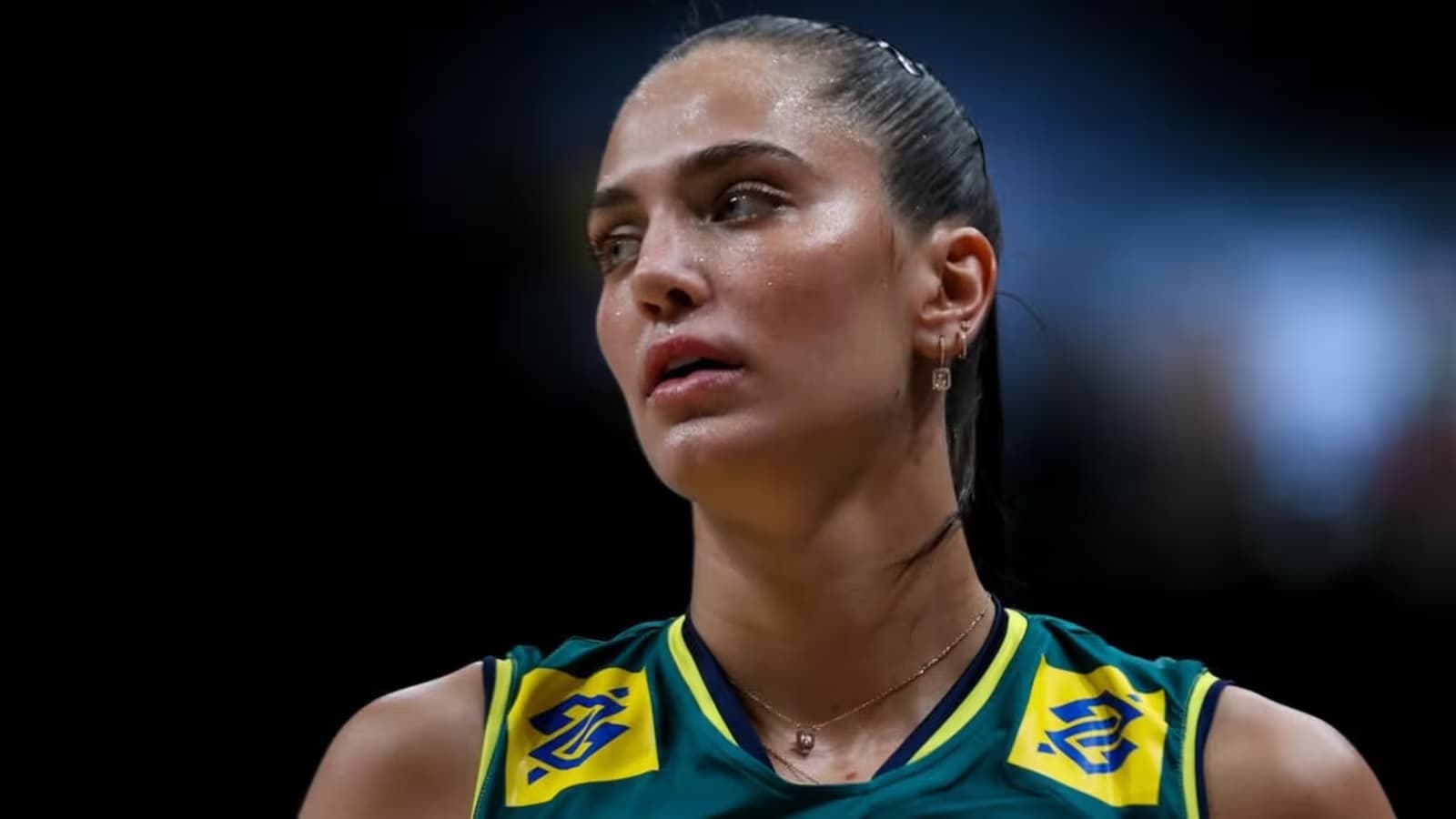 Júlia Kudiess celebra destaque na seleção brasileira de vôlei após grave lesão