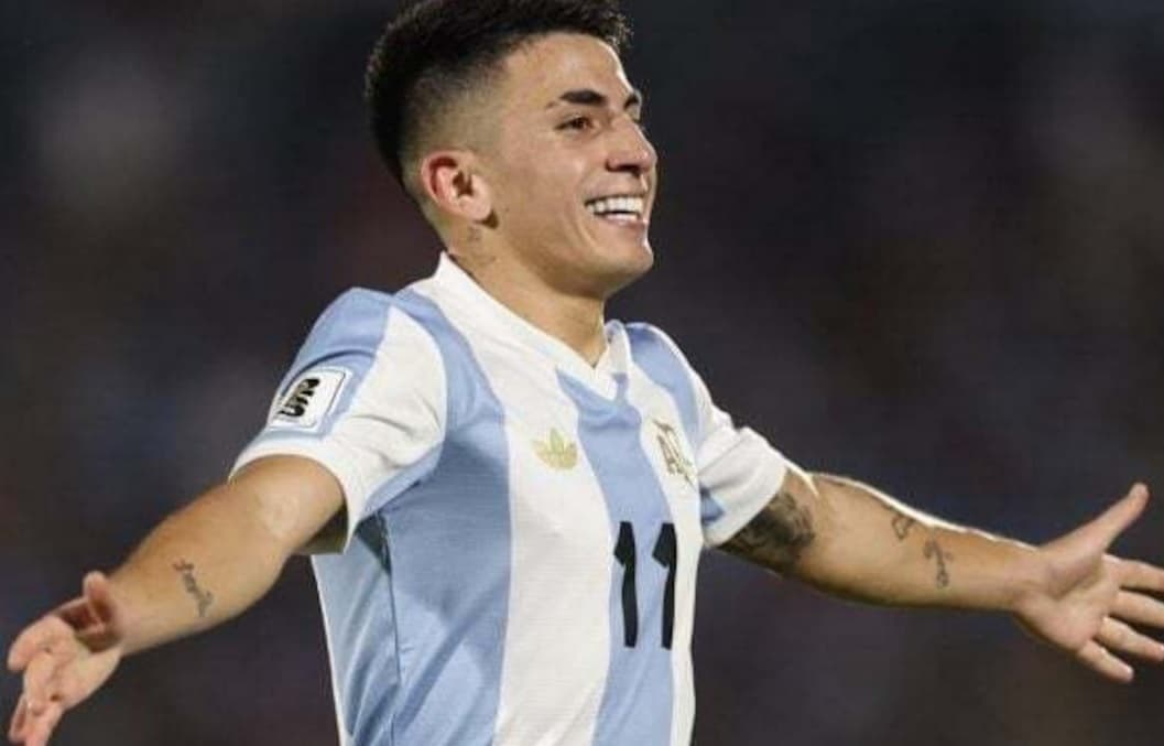 Com golaço de Almada, Argentina vence Uruguai e coloca um pé na Copa