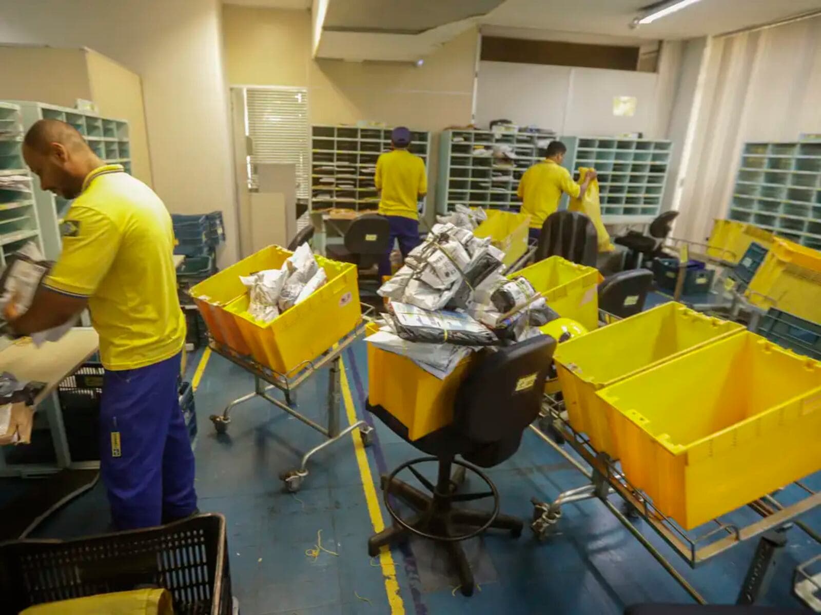 Para socorrer os Correios, governo busca empréstimo de R$ 20 bi