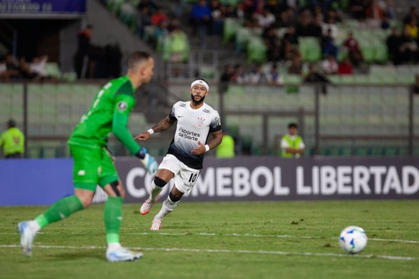 Corinthians menospreza a Universidad Central e apenas empata pela Libertadores