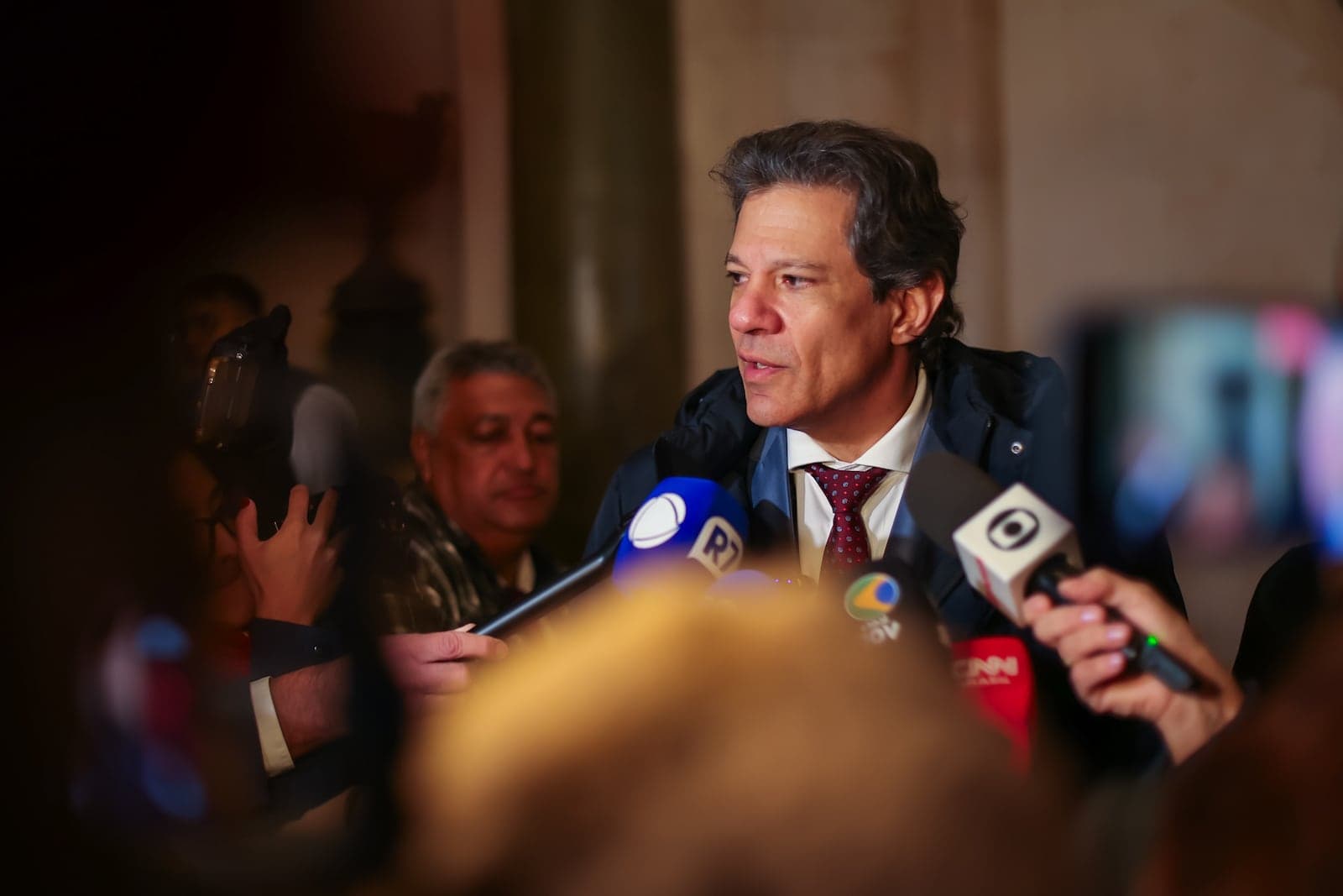 Haddad diz que governo prepara pacote e confirma reunião com secretário do tesouro americano