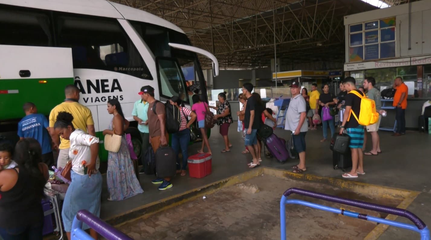 Terminal rodoviário de São Luís registra movimento intenso durante período festivo