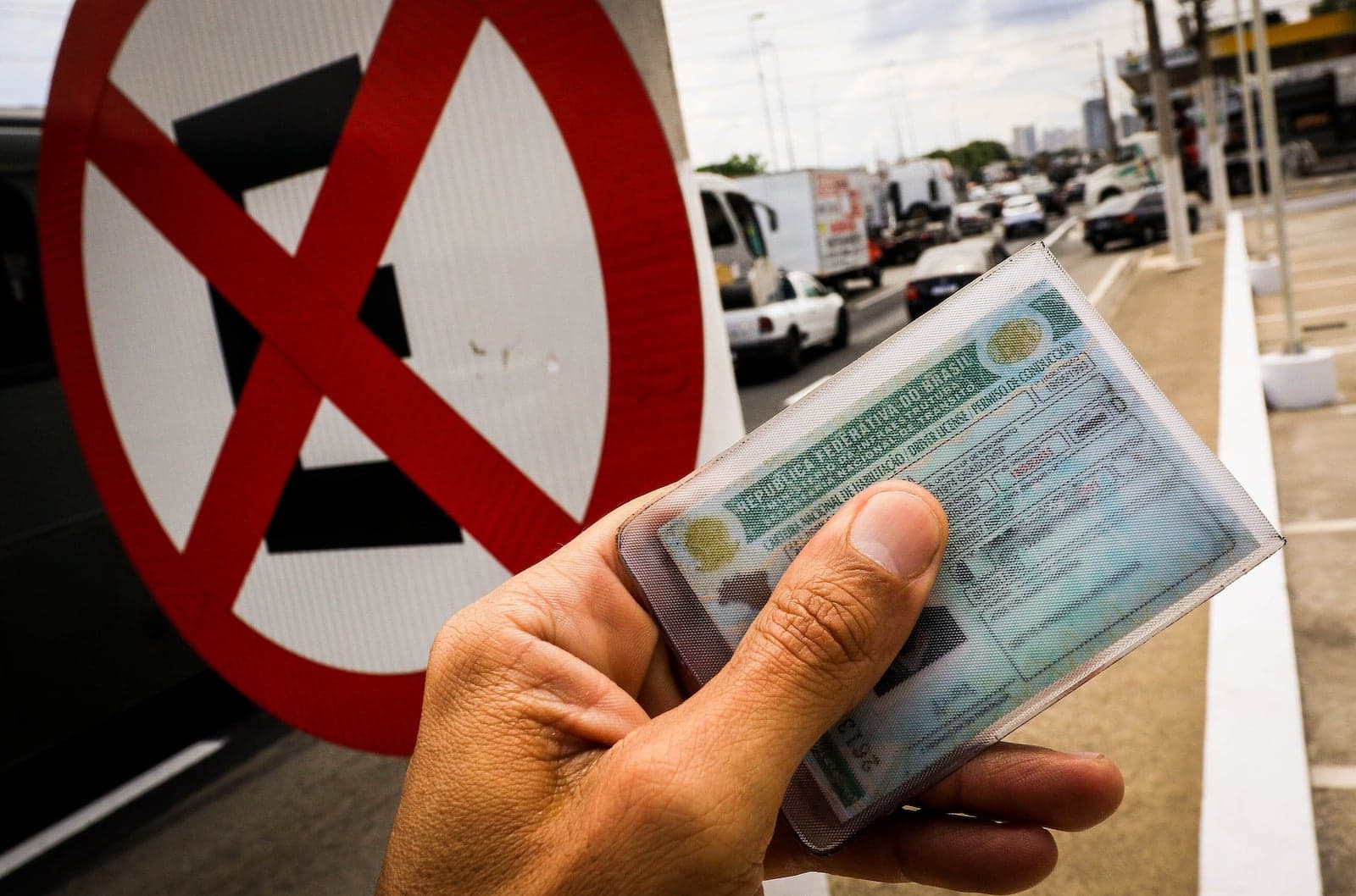 Procura pela primeira CNH quadruplica com flexibilização nas regras, diz governo