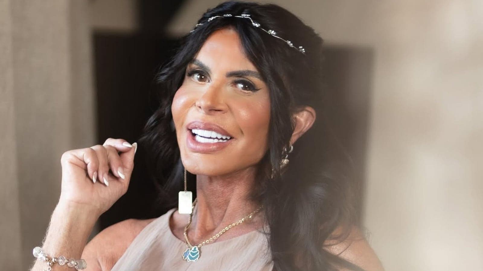 Aos 66 anos, Gretchen fala de plásticas e autoestima: ‘Meu corpo não condiz com a idade’