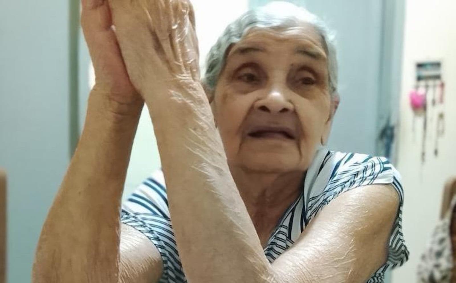 Filho mata mãe a pauladas em Belo Horizonte e chama polícia