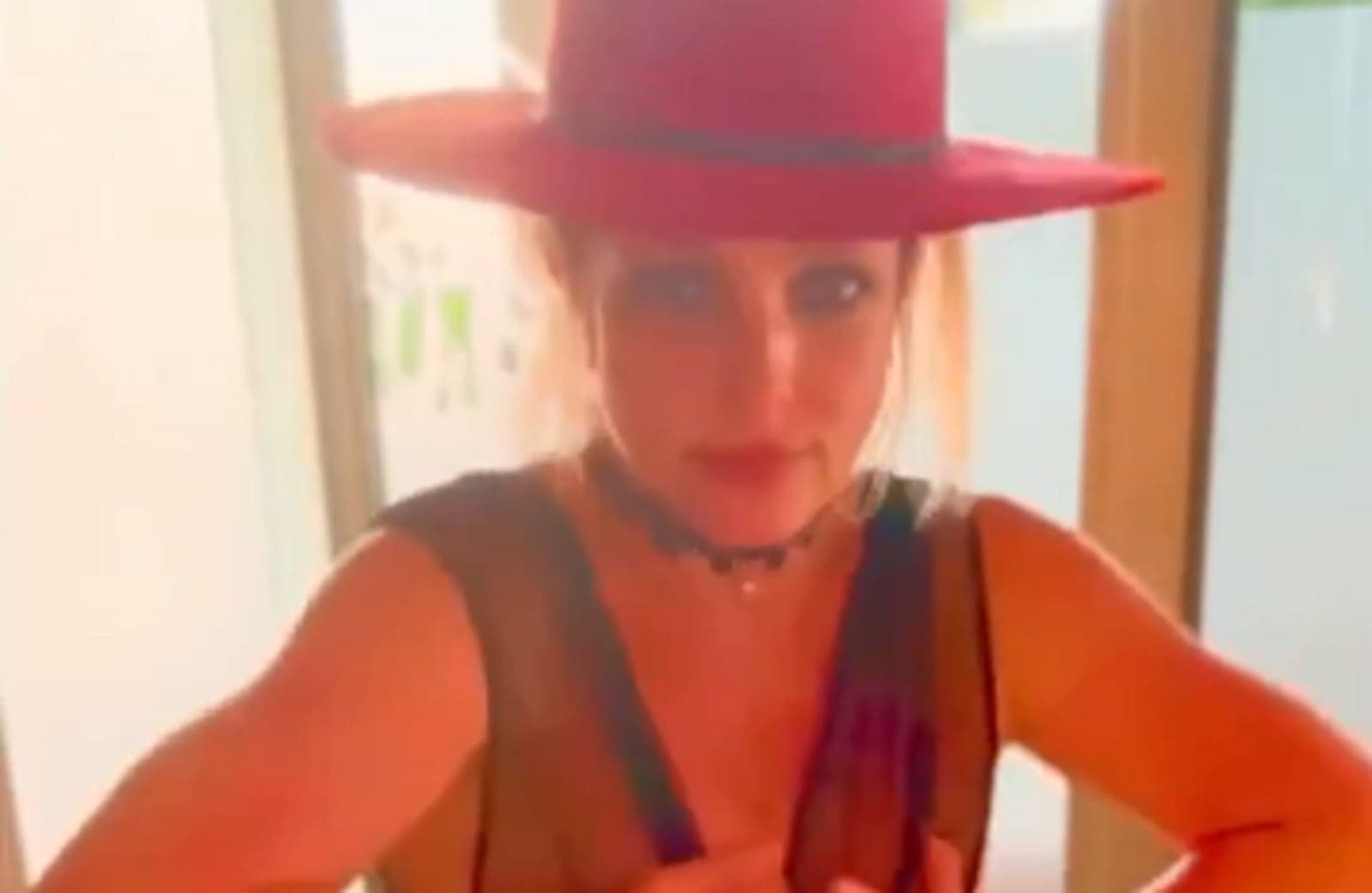 Por que Britney Spears se internou voluntariamente em uma clínica de reabilitação