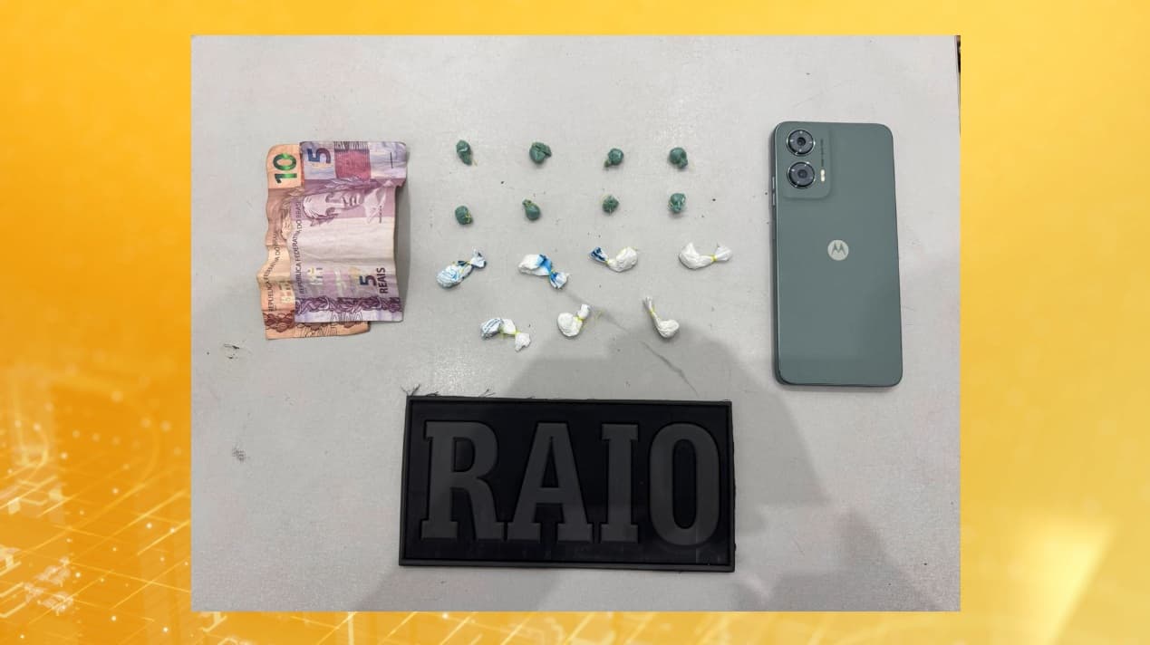 Homem é conduzido por porte de aparelho celular com registro de roubo e drogas