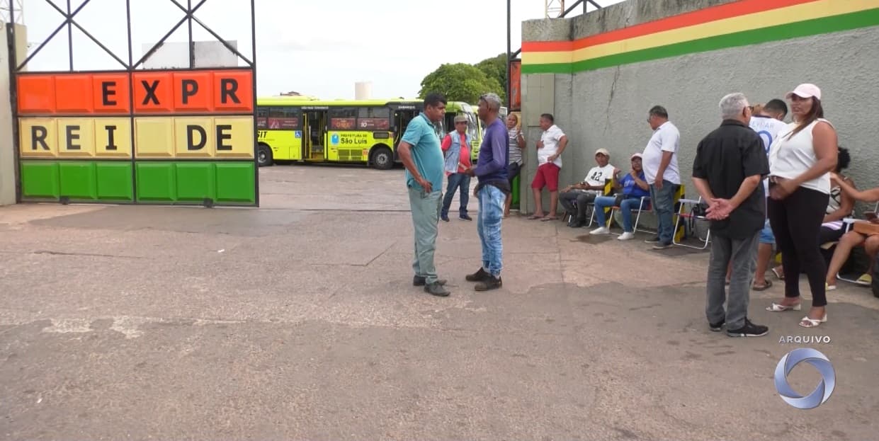 Rodoviários ameçam decretar uma nova greve de ônibus em meio a negociação salarial