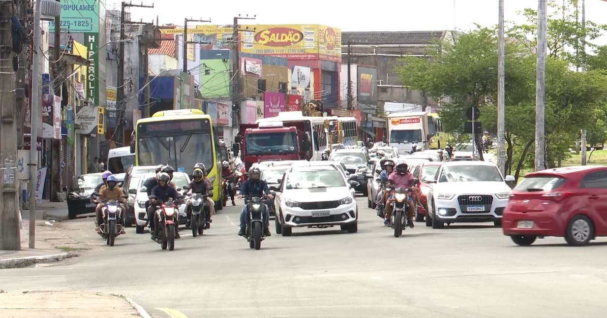 Rodoviários seguem em greve e ameaçam greve geral nesta sexta-feira (30)