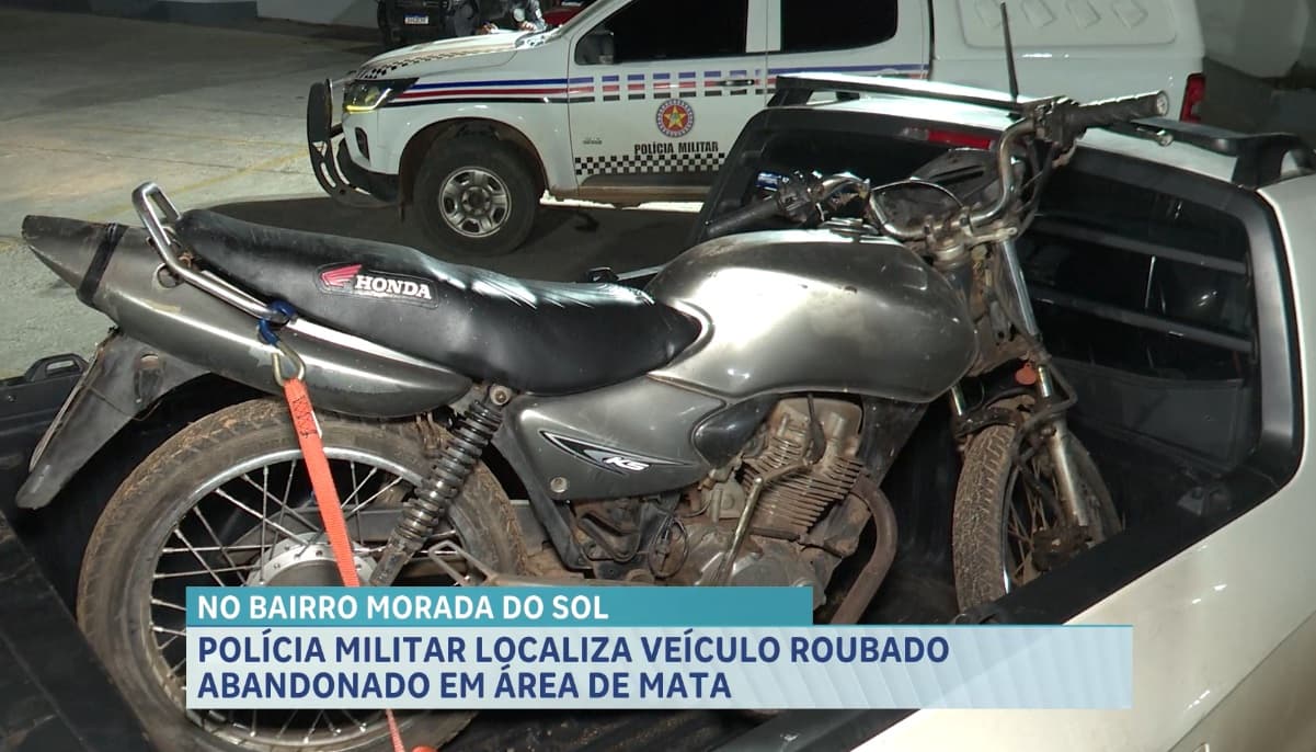 Polícia Militar localiza veículo roubado abandonado em área de mata