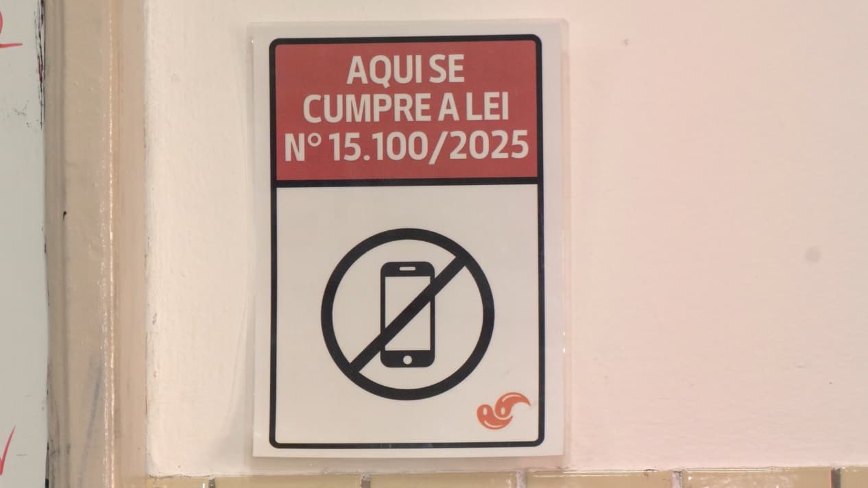 Escolas sentem impactos positivos desde a lei que proibiu o uso de aparelhos eletrônicos