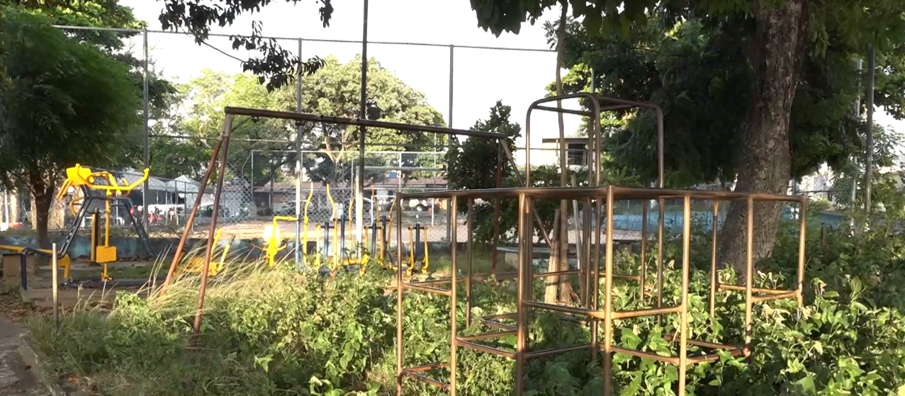 Moradores do Ipase de Baixo denunciam abandono da Praça da Roxinha