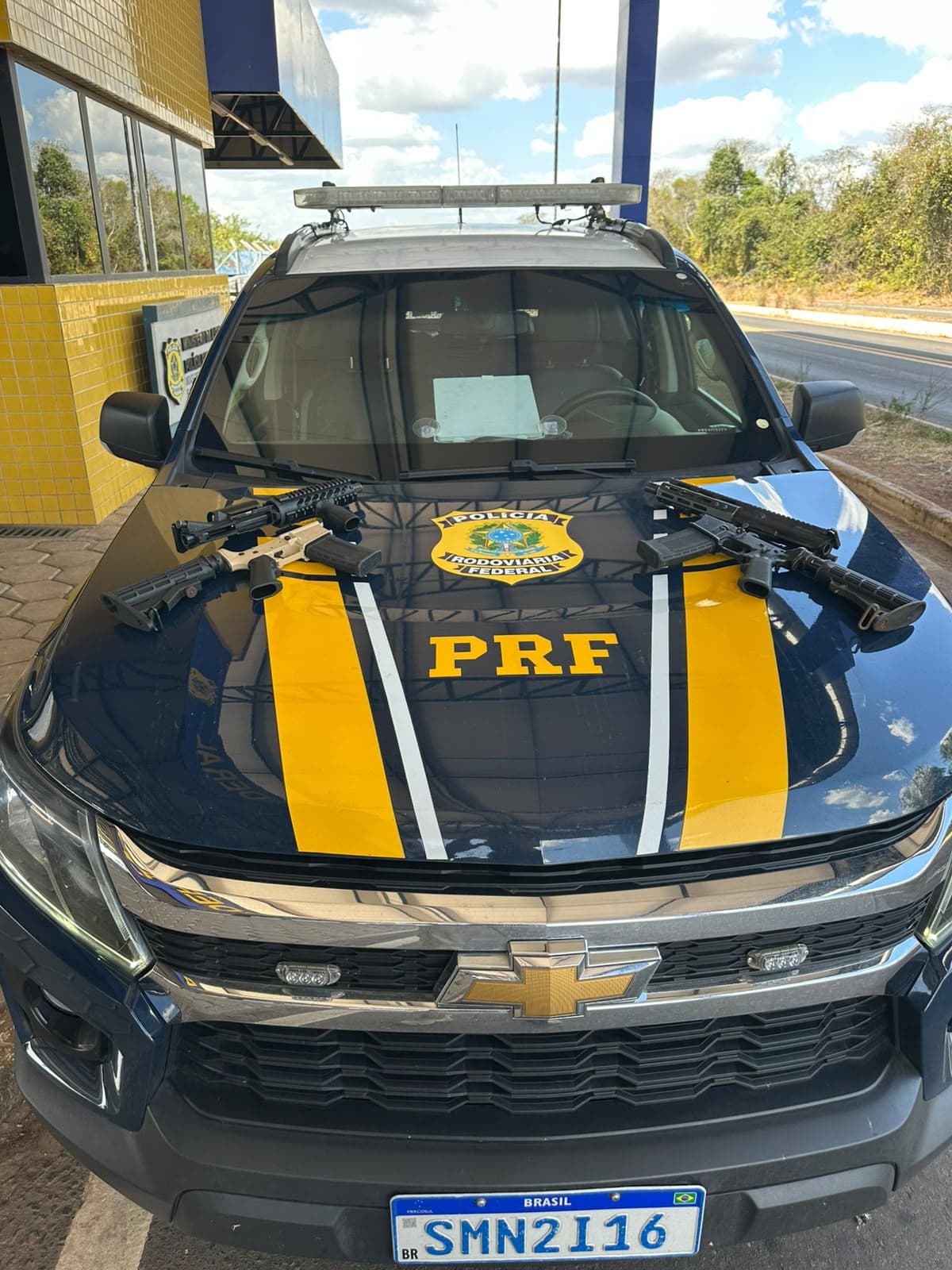 PRF apreende dois fuzis durante fiscalização em Barra do Corda