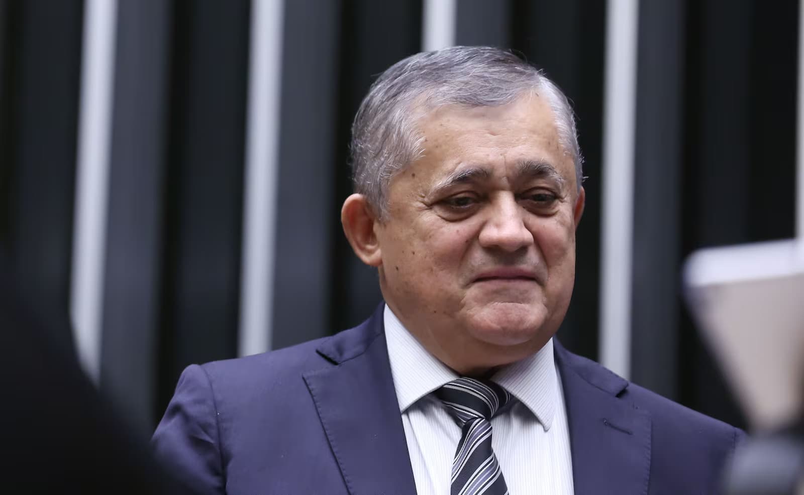 Alcolumbre está ‘determinado’, e PEC da 6x1 será votada antes do 2º turno, diz ministro