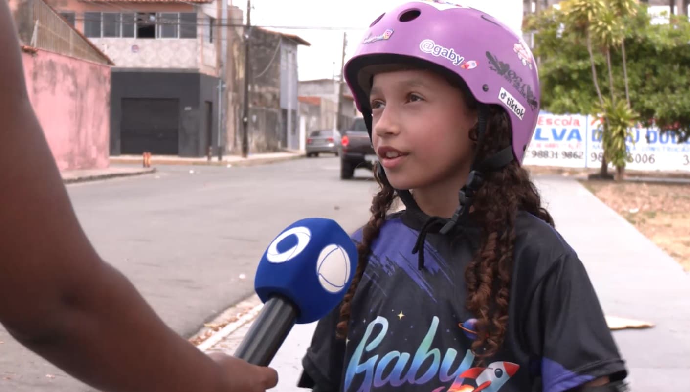 Menina de 6 anos conquista as redes sociais com talento nos patins